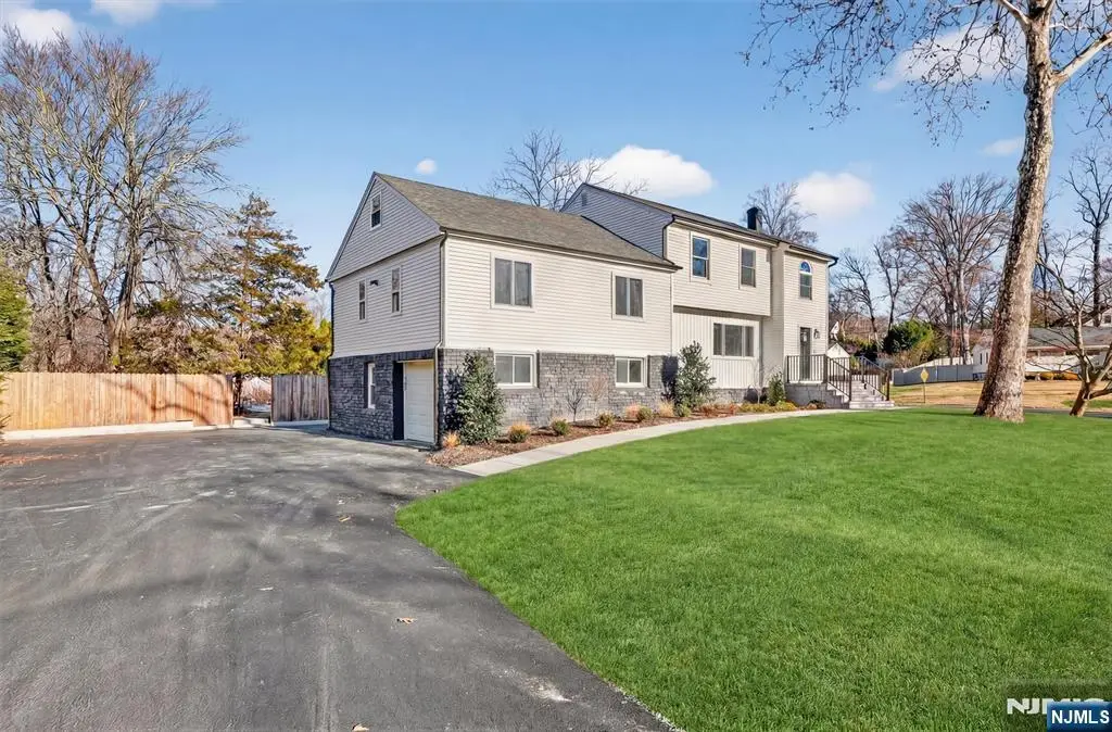 39 Andrew Avenue, Oakland, NJ 07436 - Image #1