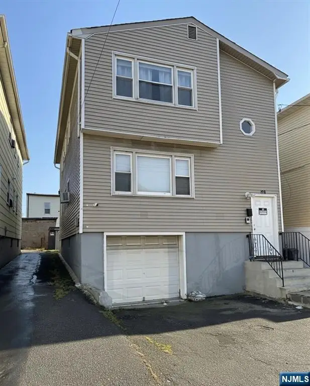 178 Fabyan Place, Newark, NJ 07112 - #3