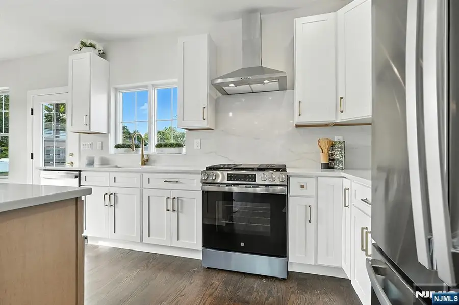 186 Canterbury Avenue, North Arlington, NJ 07031 - Image #3