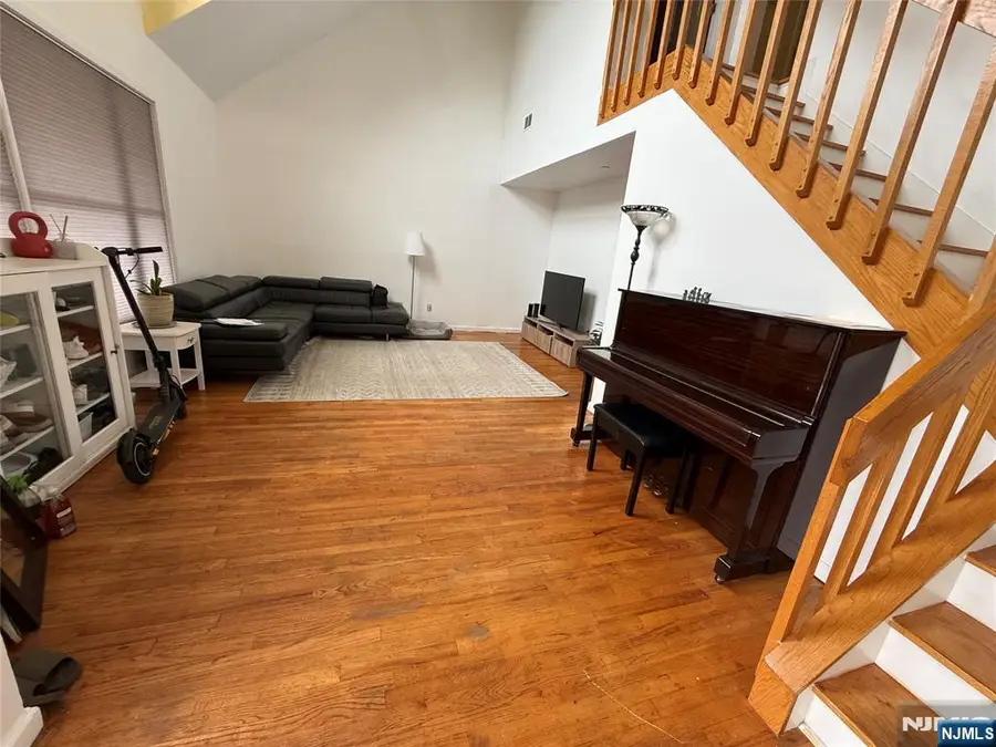 1018 palisade 15, Fort Lee, NJ 07024 - Image #2