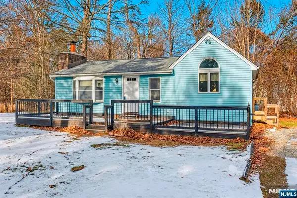 24 Caldwell, West Milford, NJ 07421