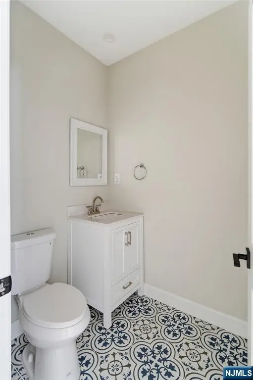 374 Valley Road, River Edge, NJ 07661 - Image #3