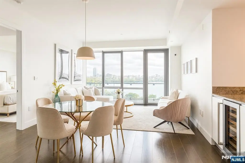 320 Adolphus Avenue 321, Cliffside Park, NJ 07010 - #1