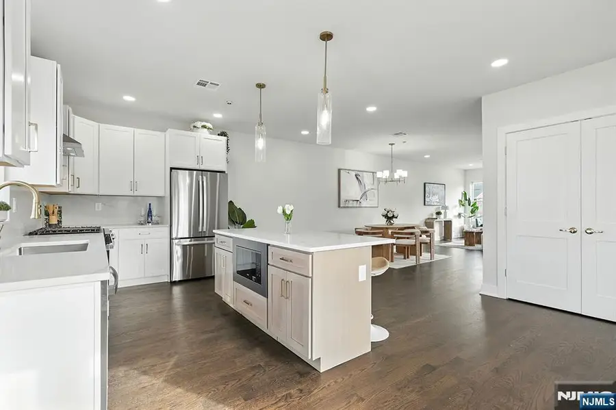 184 Canterbury Avenue, North Arlington, NJ 07031 - Image #2