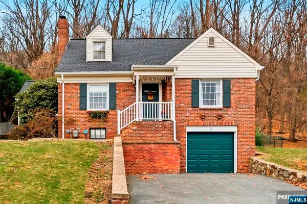 95 Hillside Drive, North Haledon, NJ 07508