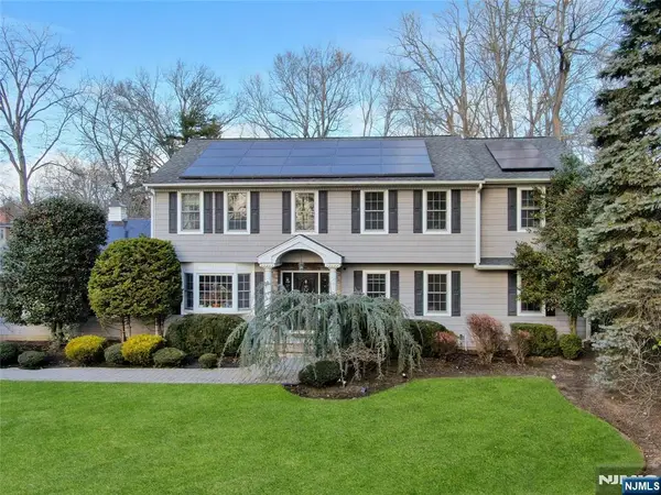 528 Baylor Avenue, River Vale, NJ 07675