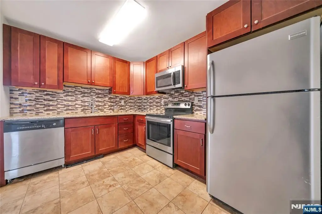 770 Anderson Avenue 15A, Cliffside Park, NJ 07010 - Image #1