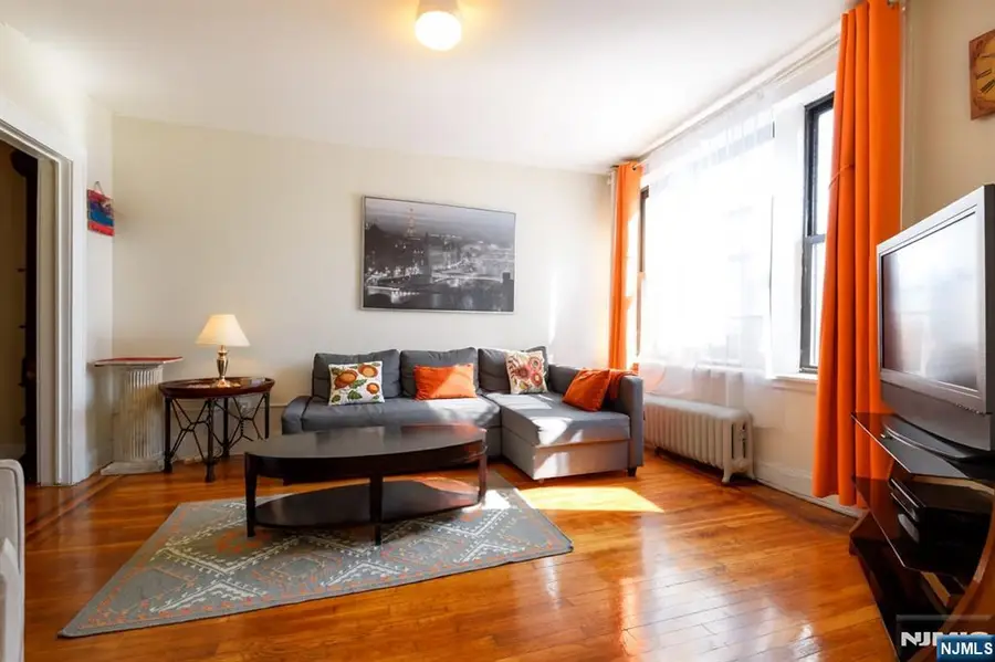 75 Fairview Avenue 36, Jersey City, NJ 07304 - Image #3