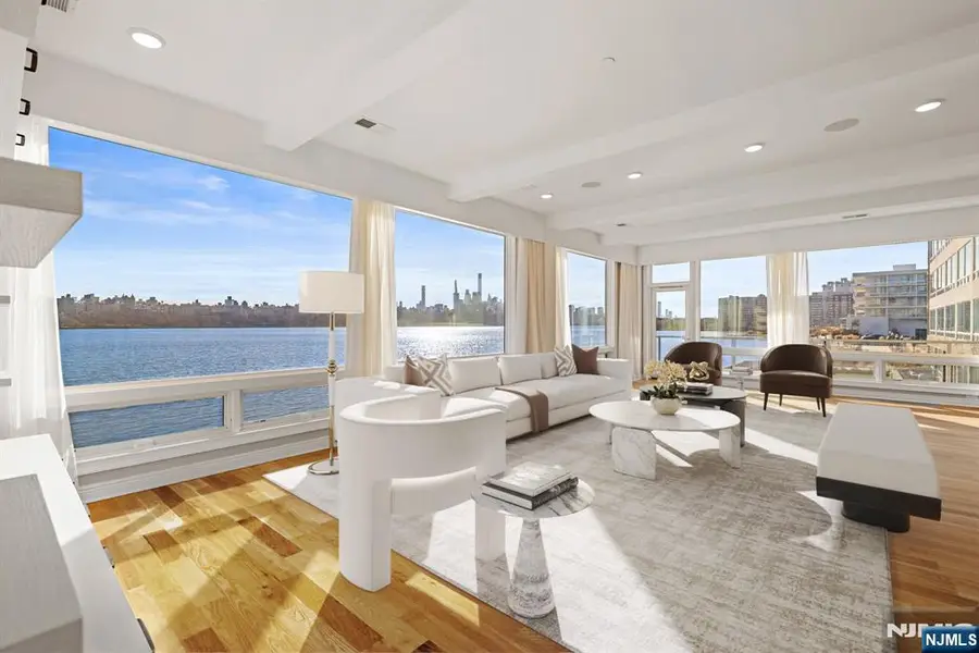 9 Somerset Lane 222, Edgewater, NJ 07020 - Image #2