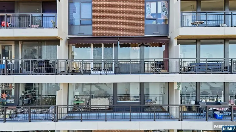 2 Horizon 1010, Fort Lee, NJ 07024 - Image #3