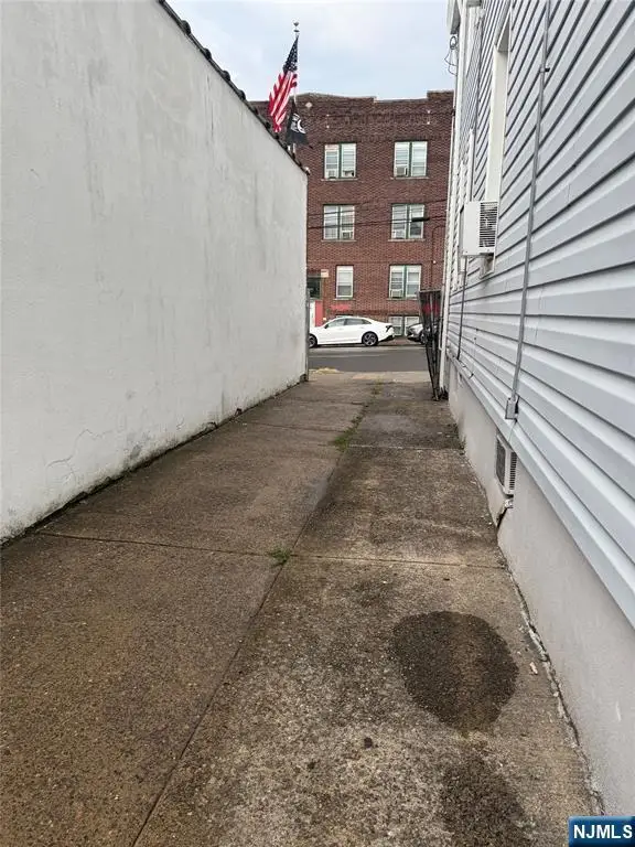 495 21st Avenue, Paterson, NJ 07513 - Image #2