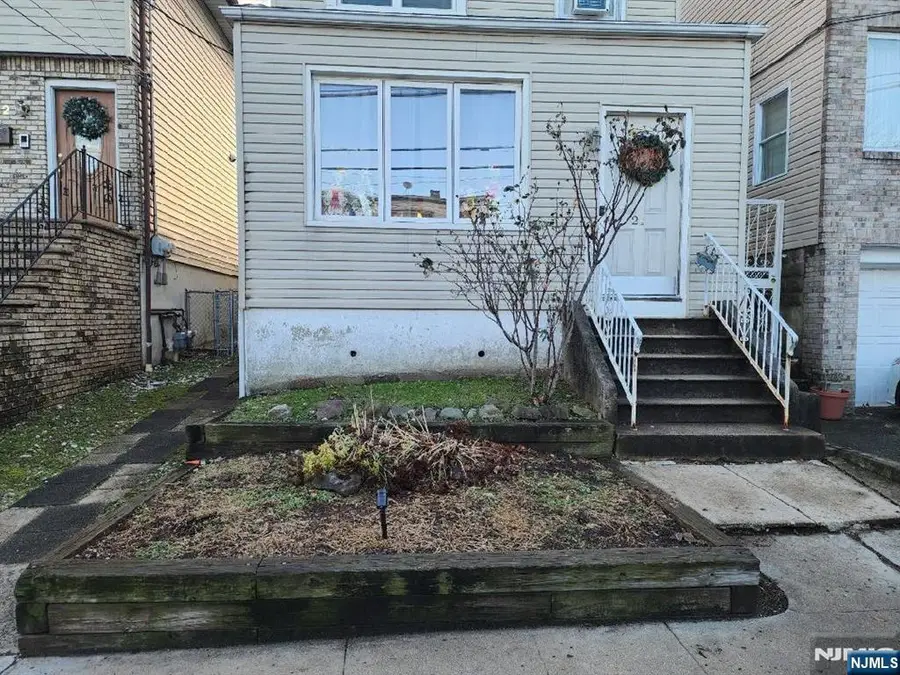 24 54th Street, Bayonne, NJ 07002 - Image #2