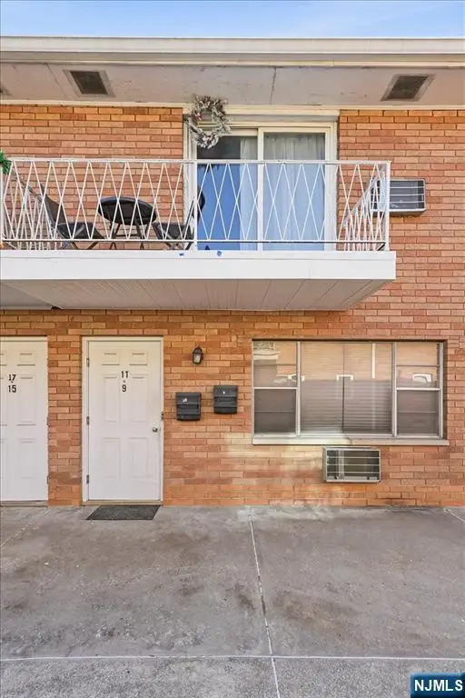 435 Teaneck Road 11, Ridgefield Park, NJ 07660 - Image #1