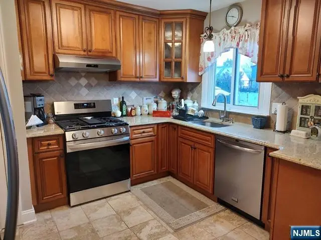 190 Martha Avenue, Elmwood Park, NJ 07407 - #2