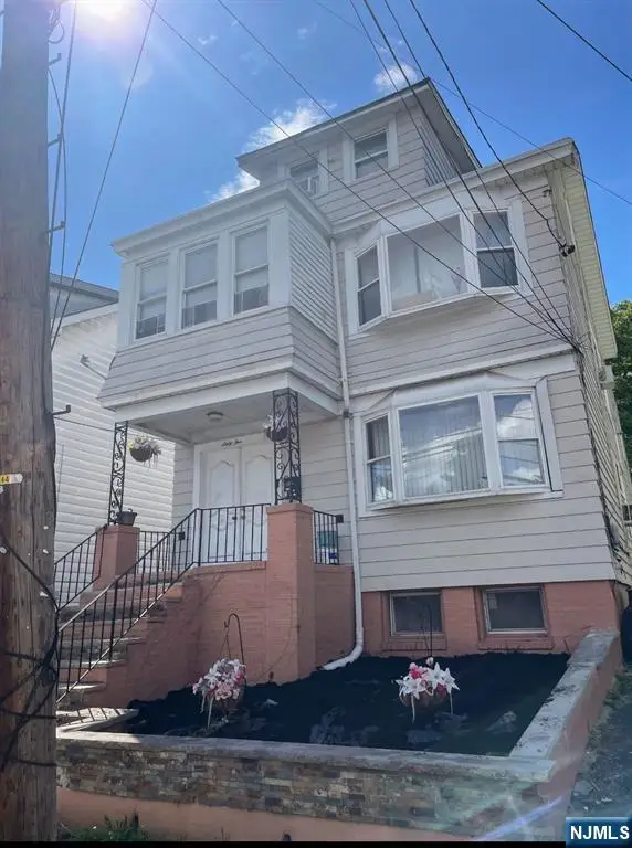 65 38th Street, Irvington, NJ 07111