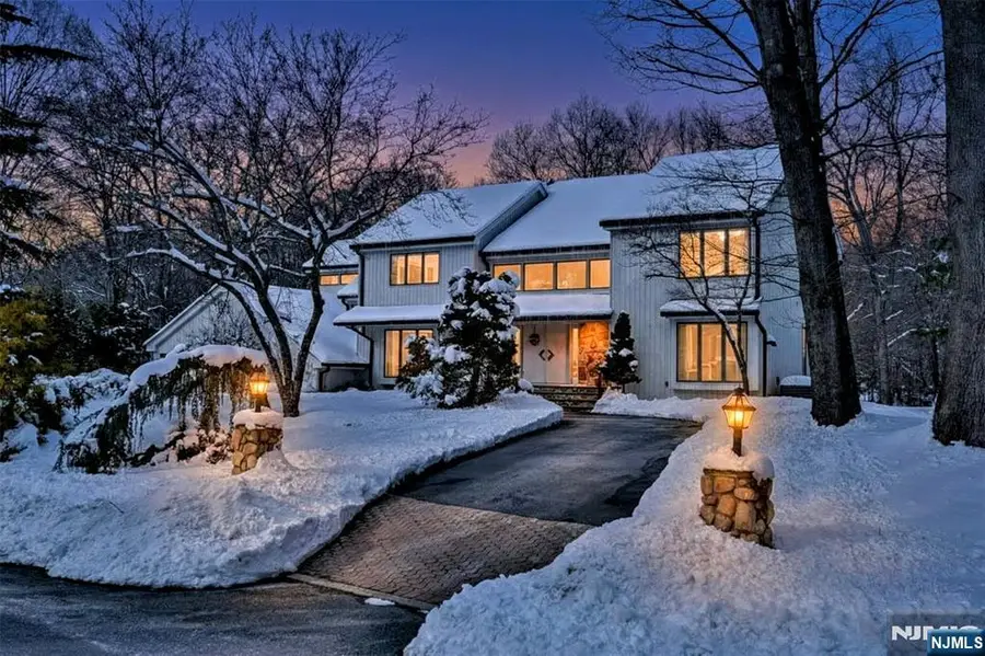 15 Gristmill Lane, Upper Saddle River, NJ 07458 - #3