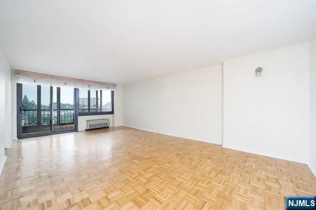 200 Winston Drive 401, Cliffside Park, NJ 07010 - Image #2