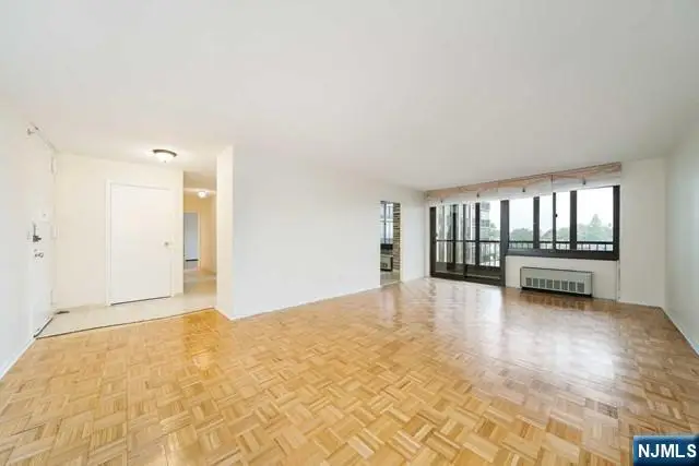 200 Winston Drive 401, Cliffside Park, NJ 07010 - Image #3