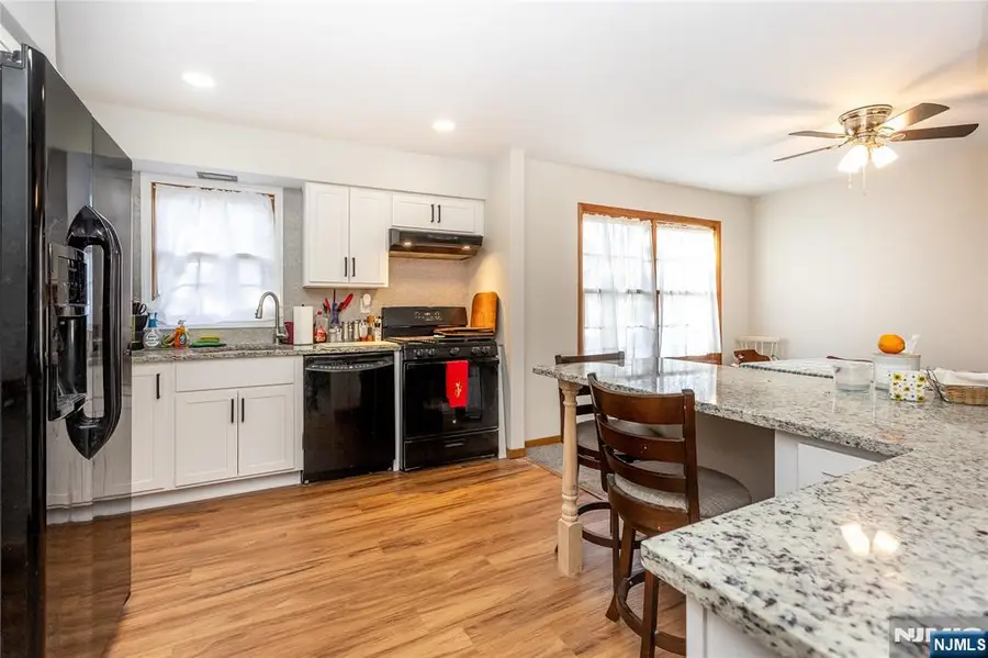 18 Stanford Place, Wayne, NJ 07470 - Image #2