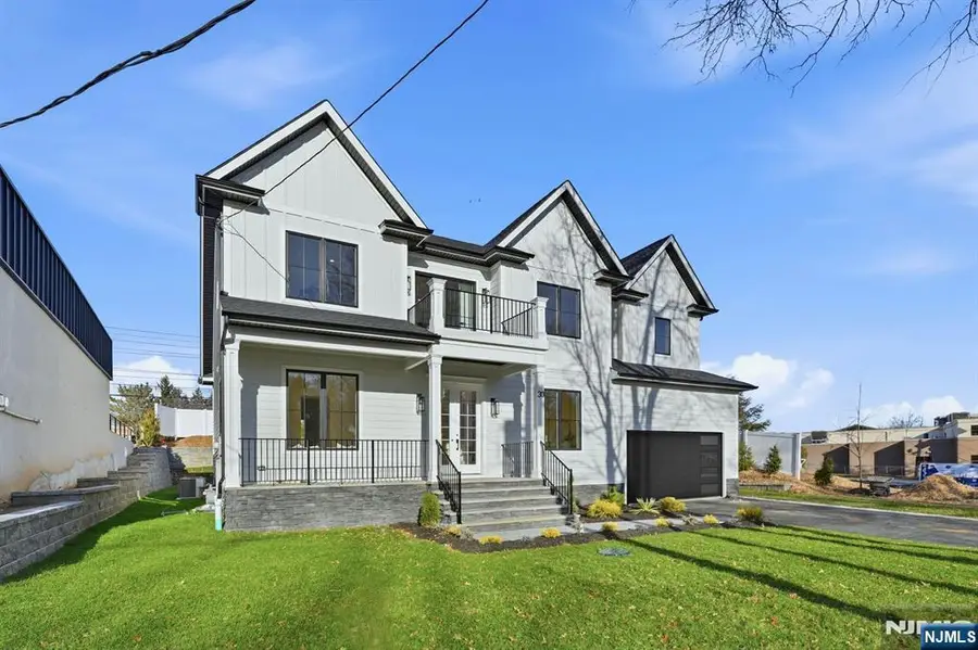 30 Grand Terrace, Livingston, NJ 07039 - Image #2