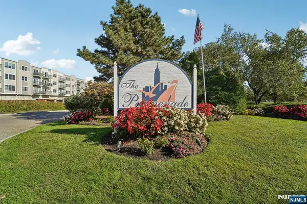 129 The 129, Edgewater, NJ 07020