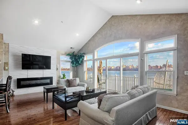 48 Lydia Drive, Guttenberg, NJ 07093