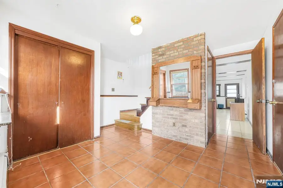 609 Monroe Avenue, Township Of Washington, NJ 07676 - Image #2