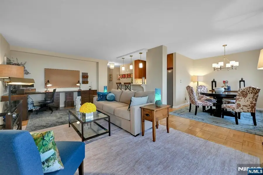 2000 Linwood Avenue 18B, Fort Lee, NJ 07024 - Image #3