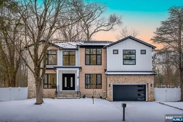 83 Falcon Road, Livingston, NJ 07039