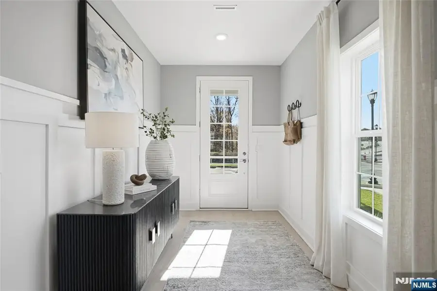 22 Arlington Place, Fair Lawn, NJ 07036 - Image #2