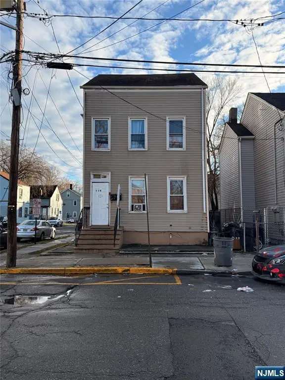 118 Holsman Street, Paterson, NJ 07522