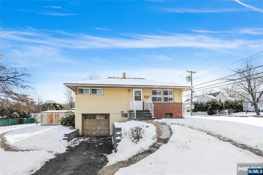 14 Lakeview Drive, Emerson, NJ 07630 - #3