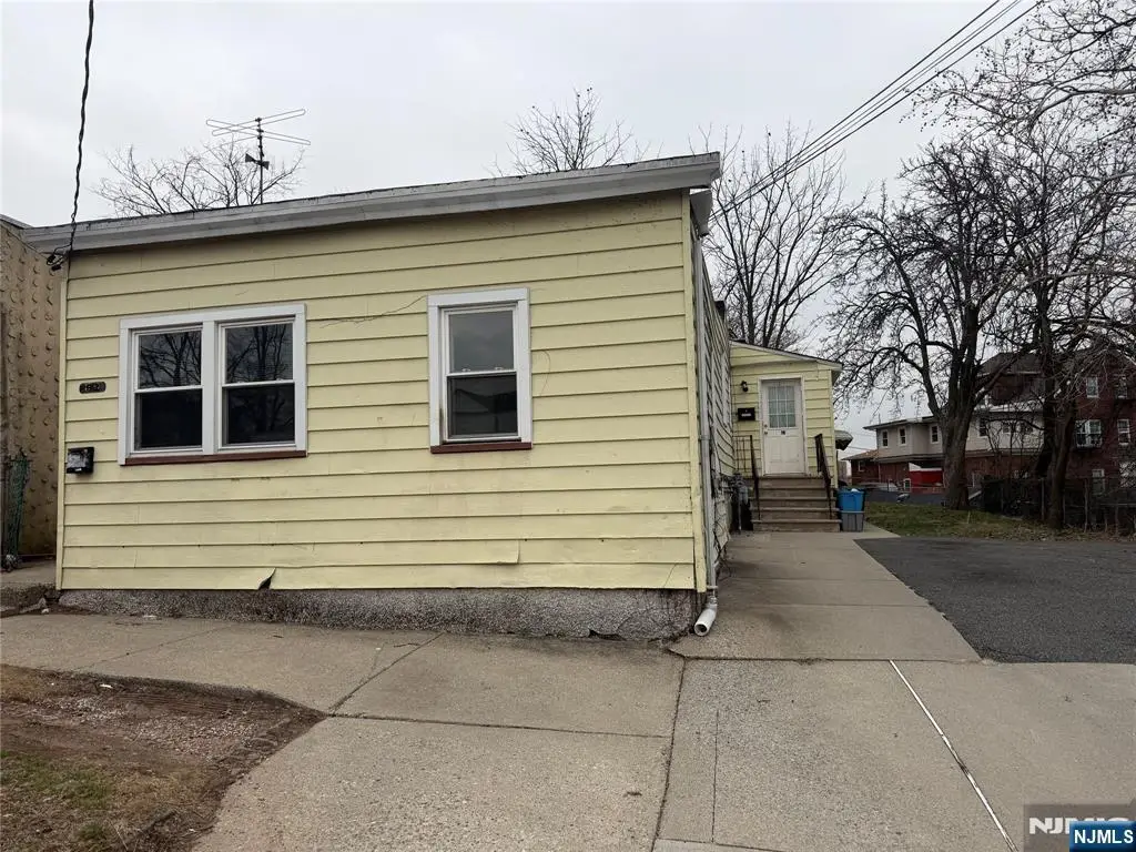 92 Naples Place, Garfield, NJ 07026 - #1