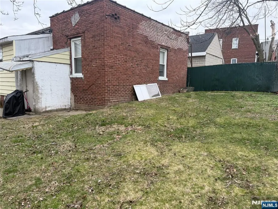 92 Naples Place, Garfield, NJ 07026 - #3