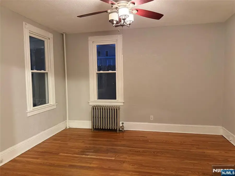 22 Hamilton Place, Nutley, NJ 07110 - #2