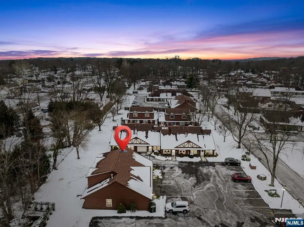 37-1 Tamaron Drive, Waldwick, NJ 07463 - Image #1