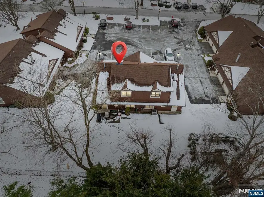 37-1 Tamaron Drive, Waldwick, NJ 07463 - Image #3