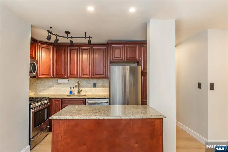 1 Wall Street 1E, Fort Lee, NJ 07024 - Image #2