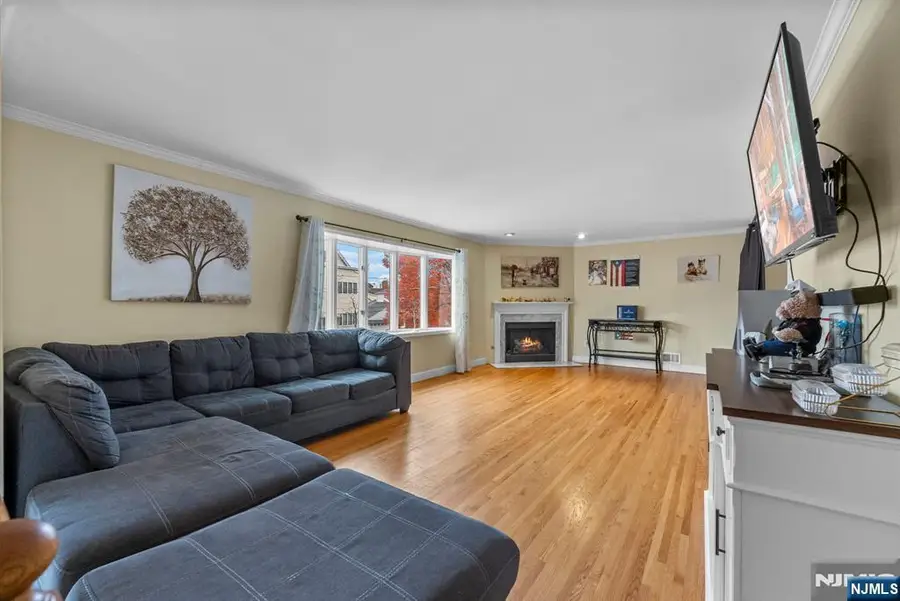 32 Hayward Place, Wallington, NJ 07057 - Image #3