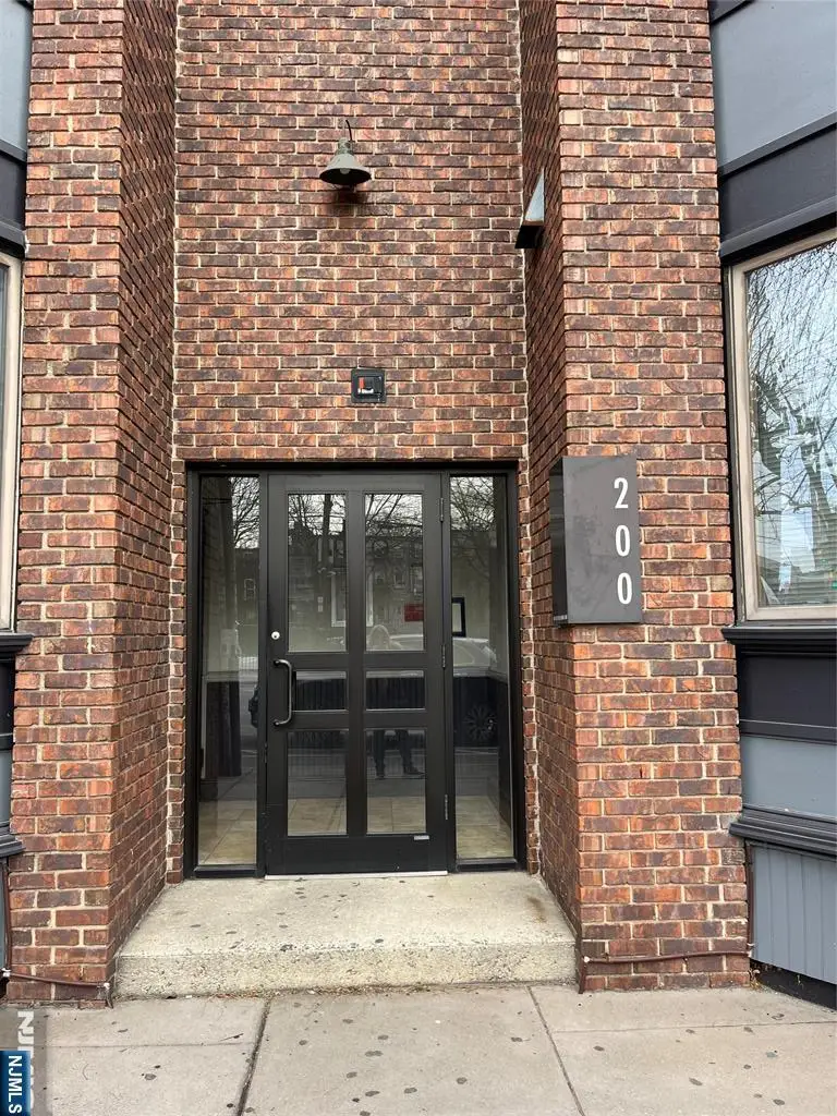 200 Christopher Columbus Drive c10, Jersey City, NJ 07302 - Image #1