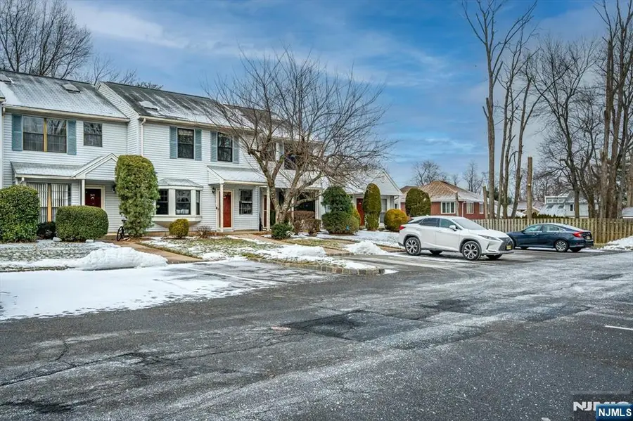 304 Maplecrest Road 304, Edison, NJ 08820 - Image #2