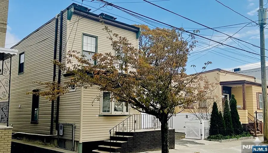 20 Lake Street, Belleville, NJ 07109 - #3