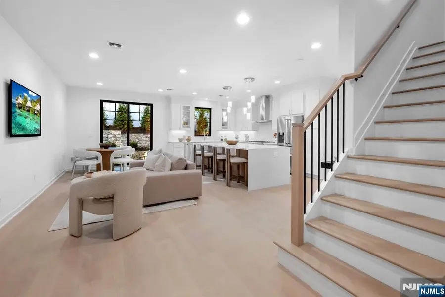 5 Fey Place, Oradell, NJ 07649 - Image #2