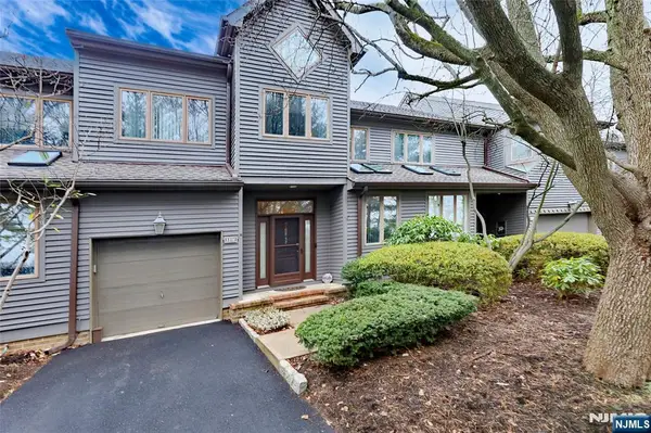 33 Pamrapo Court C33W, Glen Rock, NJ 07452