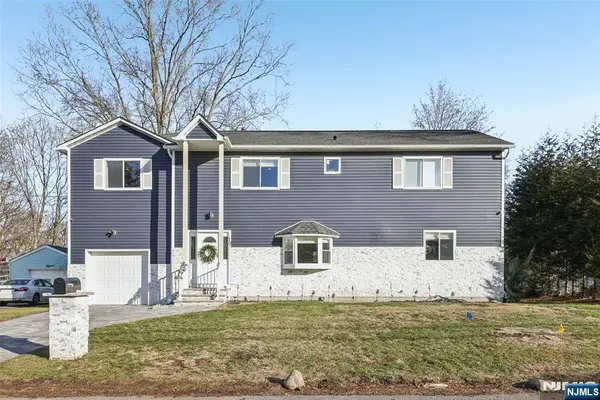 17 Maple Avenue, Mahwah, NJ 07430