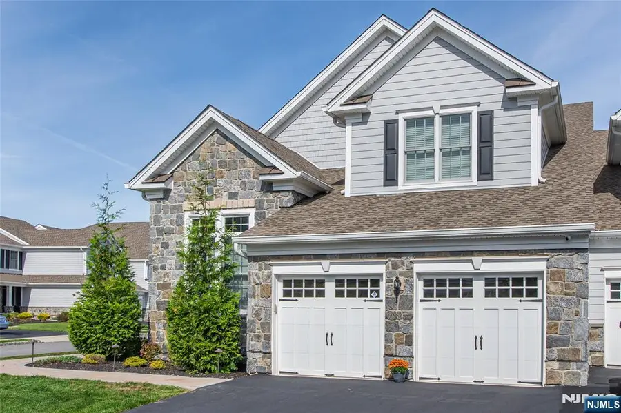 28 Spring Wolf Trail, Franklin Lakes, NJ 07417 - Image #2