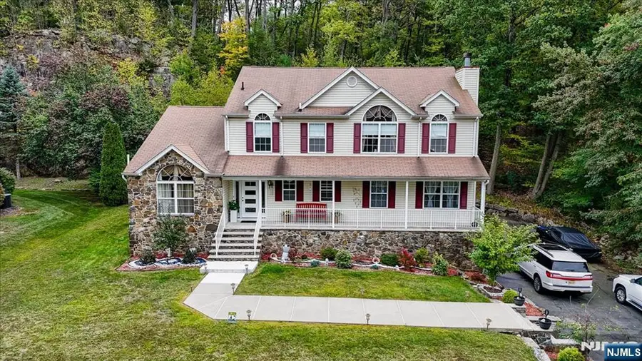 22 Cherbourg Drive, West Milford, NJ 07480 - Image #2