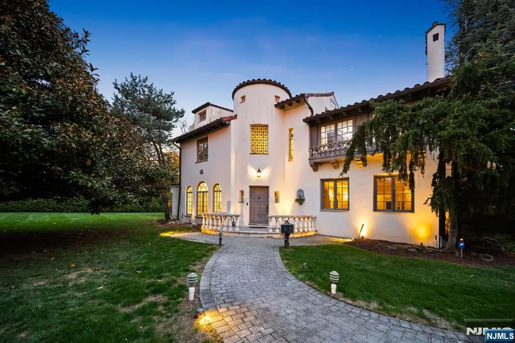 3 Serafin Place, Glen Rock, NJ 07452 - Image #1