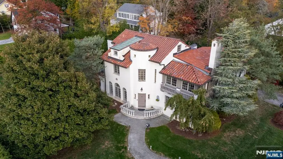 3 Serafin Place, Glen Rock, NJ 07452 - Image #3