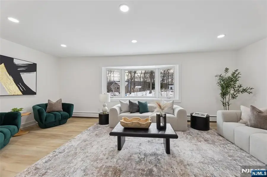 512 N Lake Shore Drive, Upper Greenwood Lake, NJ 07421 - Image #2